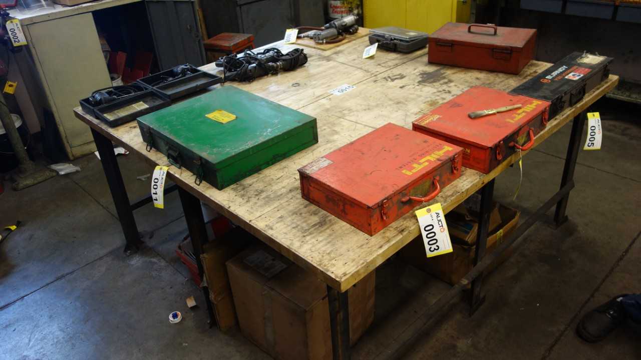 LOT OF 2 PROFESSIONAL TOOL WORKTABLE - ELECTRIC POWER TOOLS