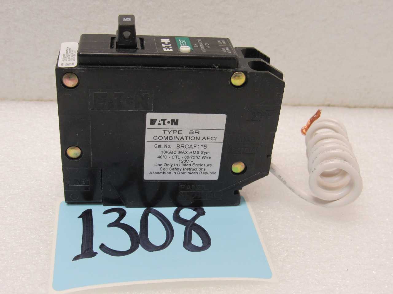 LOT OF EATON RESIDENTAL BREAKERS - MISCELLANEOUS