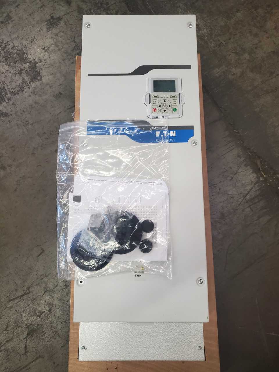 (1) Eaton DG1-34105FN-C21C Soft Starter 480V 75HP - MOTOR STARTERS