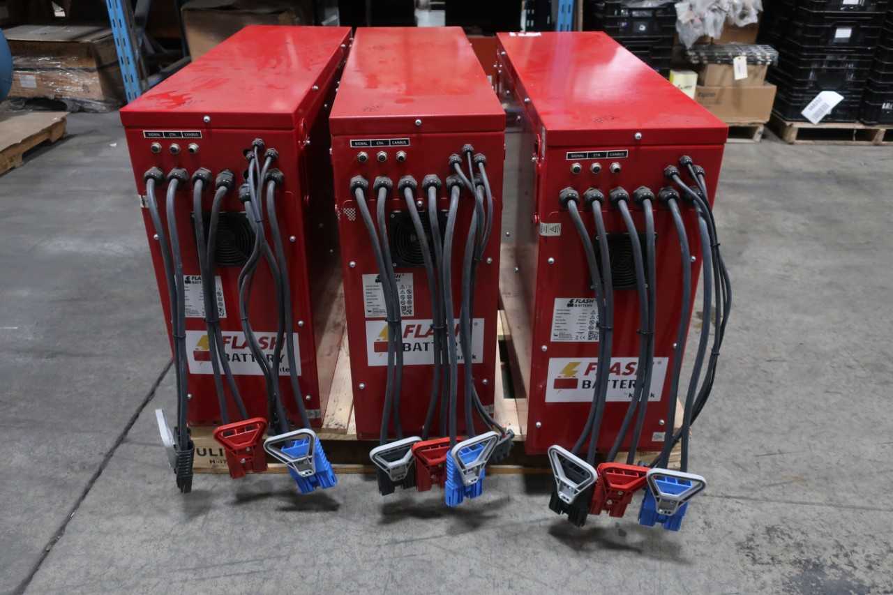 LOT OF 3 FLASH BATTERY BY KAITEK LITHIUM BATTERIES - ELECTRICAL COMPONENTS