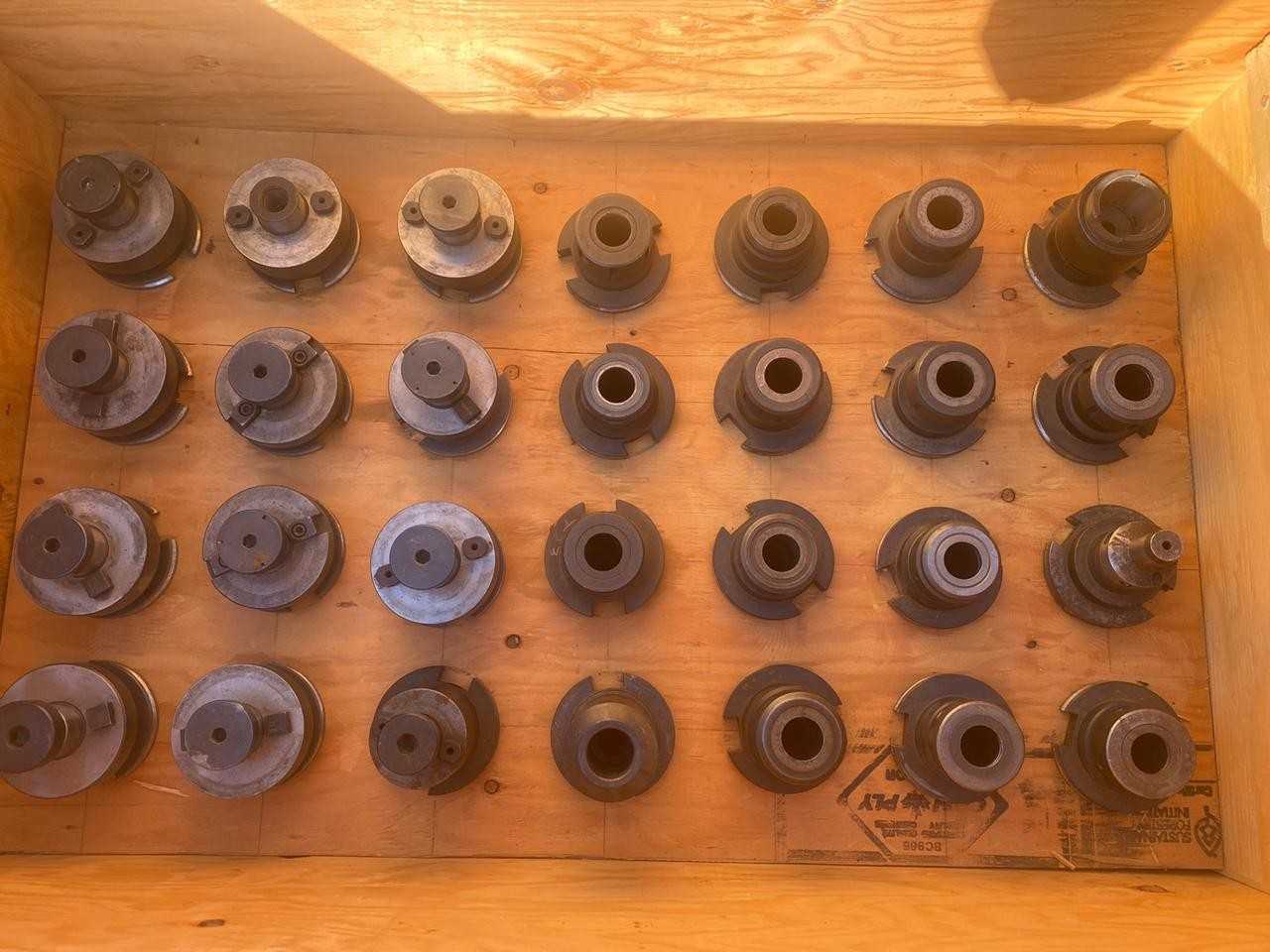 PALLET OF ASSORTED CAT 50 TOOL HOLDERS - MACHINING ACCESSORIES & TOOLING