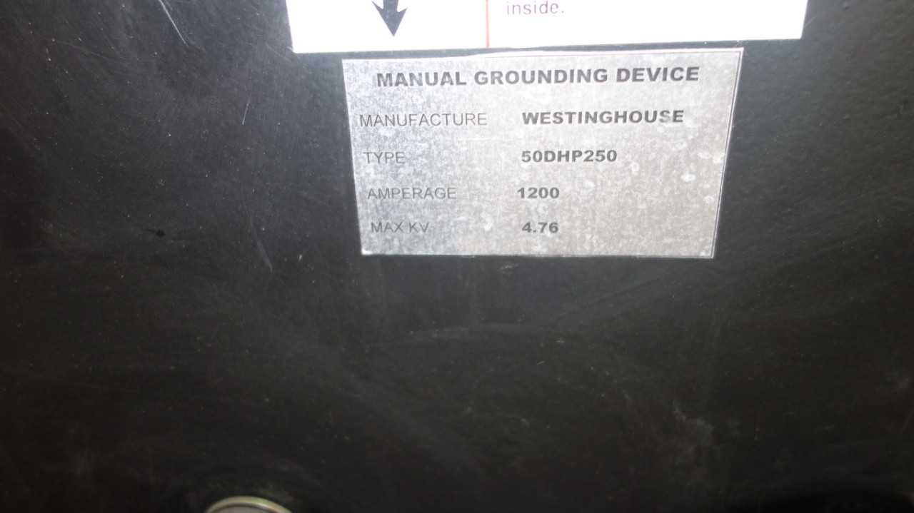 LOT OF 2 WESTINGHOUSE 1200A SWITCHGEAR GROUND AND TEST DEVICE - CIRCUIT BREAKERS