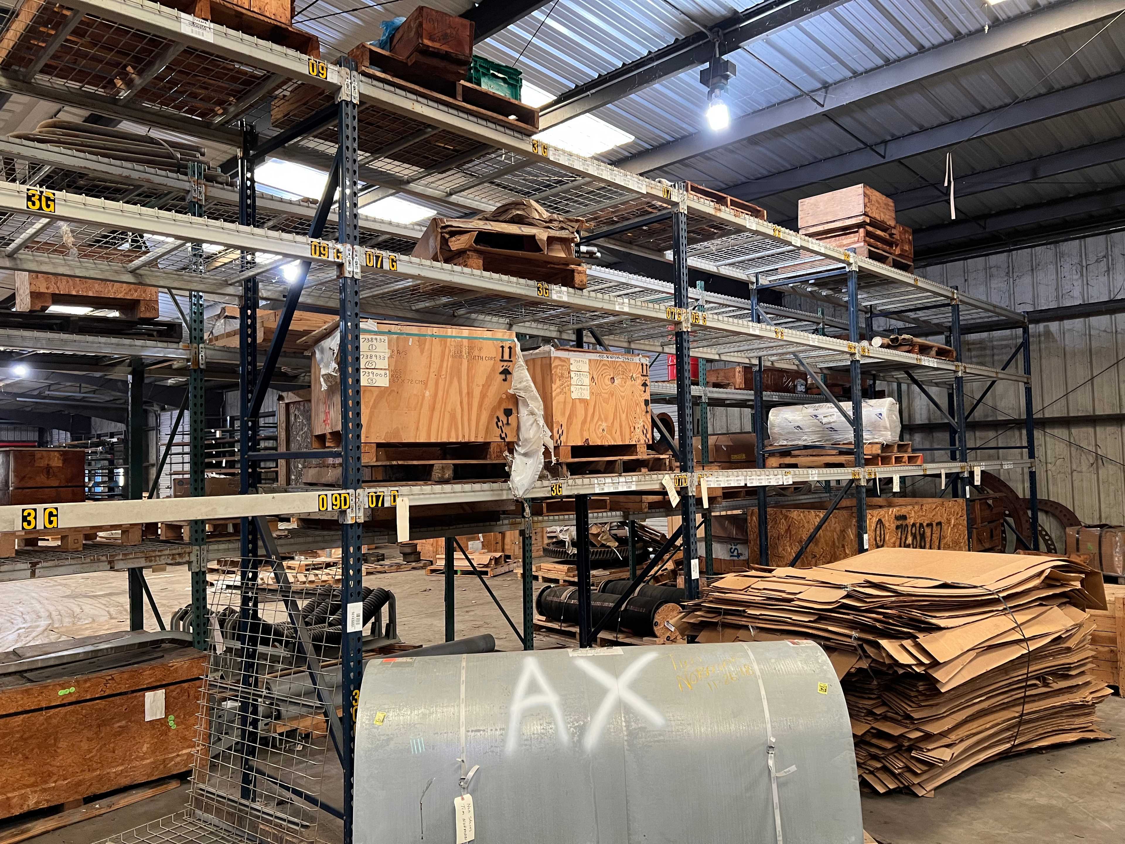 CONTENTS OF RACKING (RACKING NOT INCLUDED) - PALLET RACKING