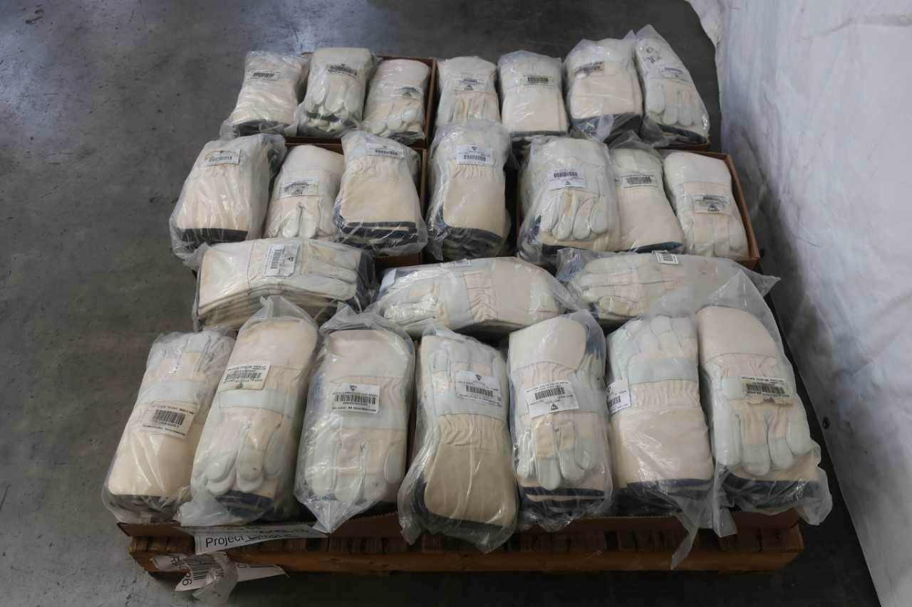 PALLET OF WEST CHESTERTON LEATHER WORK GLOVES - SAFETY EQUIPMENT