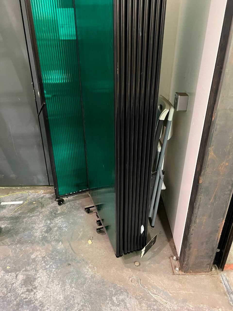 PORTABLE PRIVACY SCREEN 7' HEIGHT 2.5' WIDE PANELS - AUTOMATION & CONTROLS