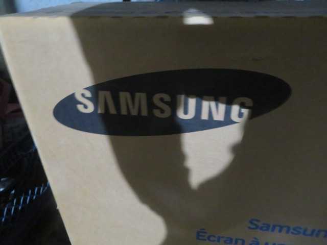 Samsung Flat Screen TV 46 Inch NEW - MISCELLANEOUS