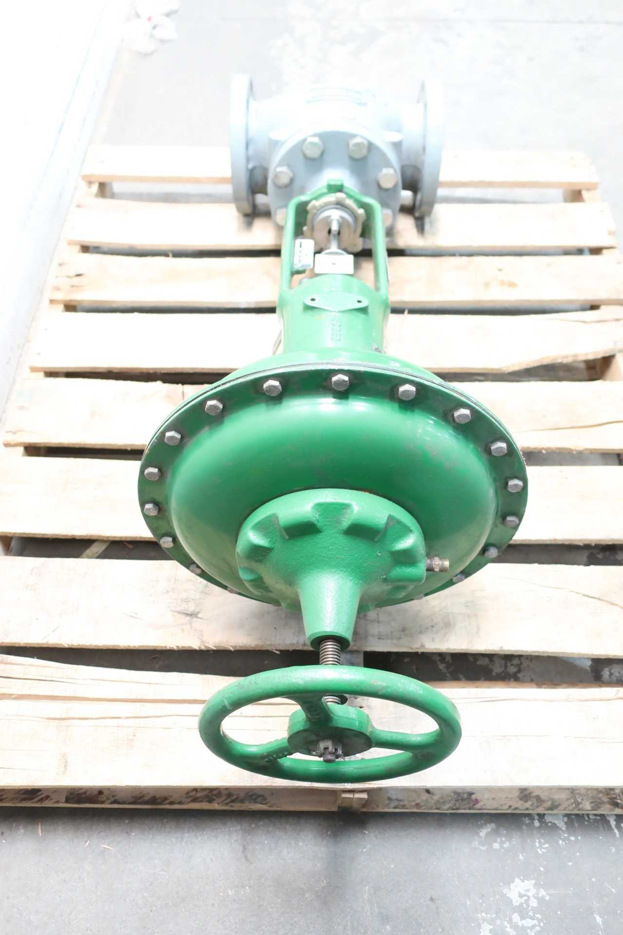 FISHER ET PNEUMATIC 657 125 STEEL FLANGED 4IN CONTROL VALVE - CONTROL VALVE