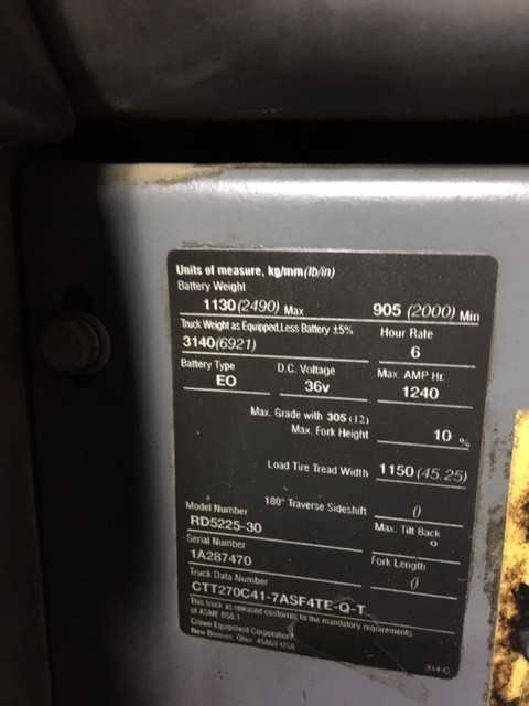 2005 Crown RD5225-30 deep reach truck, Lemoyne, PA - REACH TRUCKS