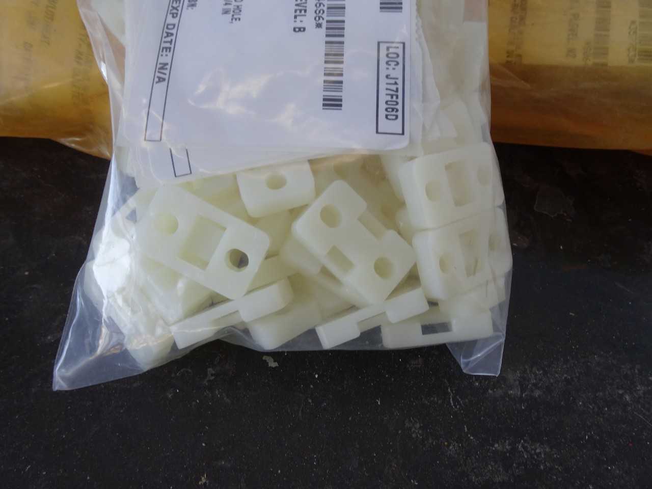 QTY OF 3000 CABLE TIE MOUNTS, holders 3/4 X 1 1/4 - ELECTRICAL COMPONENTS