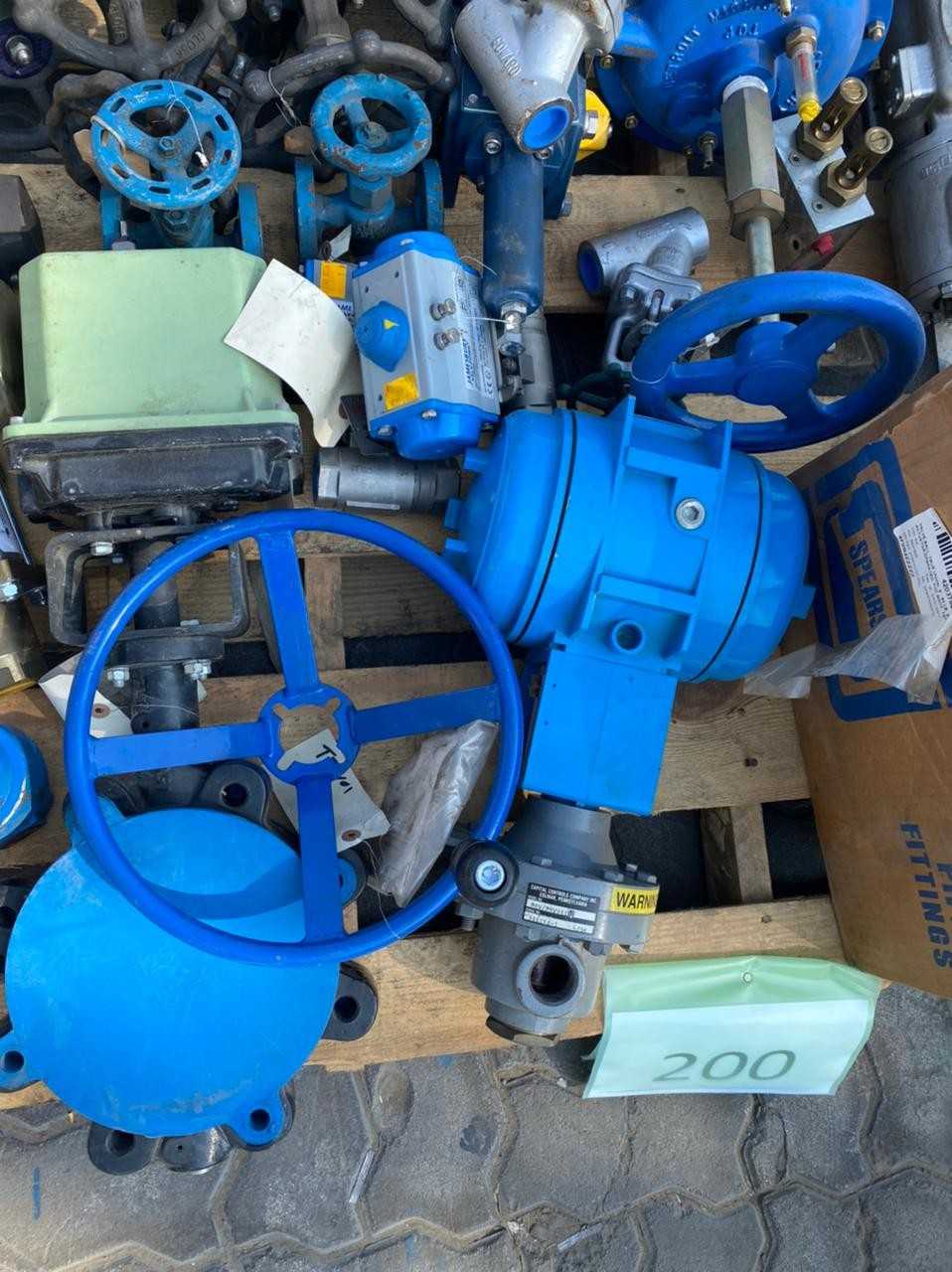 PALLET OF ASSORTED VALVES - VALVES