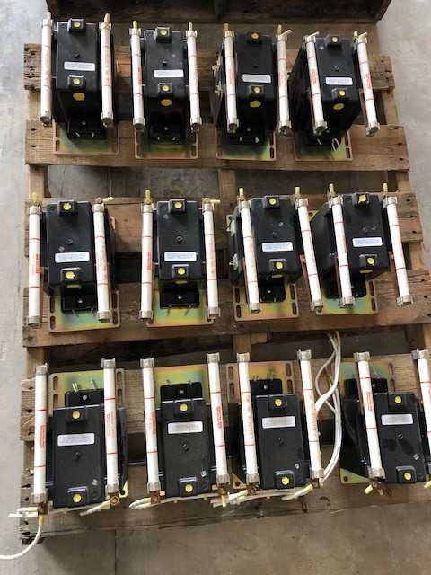 QTY OF (12) VOLTAGE TRANSFORMERS, 7200A, 60HZ, 60KV BIC - CONTROL TRANSFORMERS