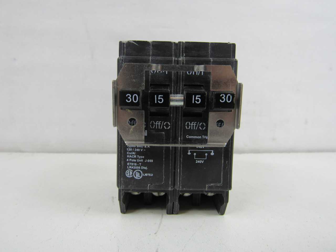 Lot of Quantity 35x Residential Breakers, Din Rail Breakers/Bus Bars - CIRCUIT BREAKERS