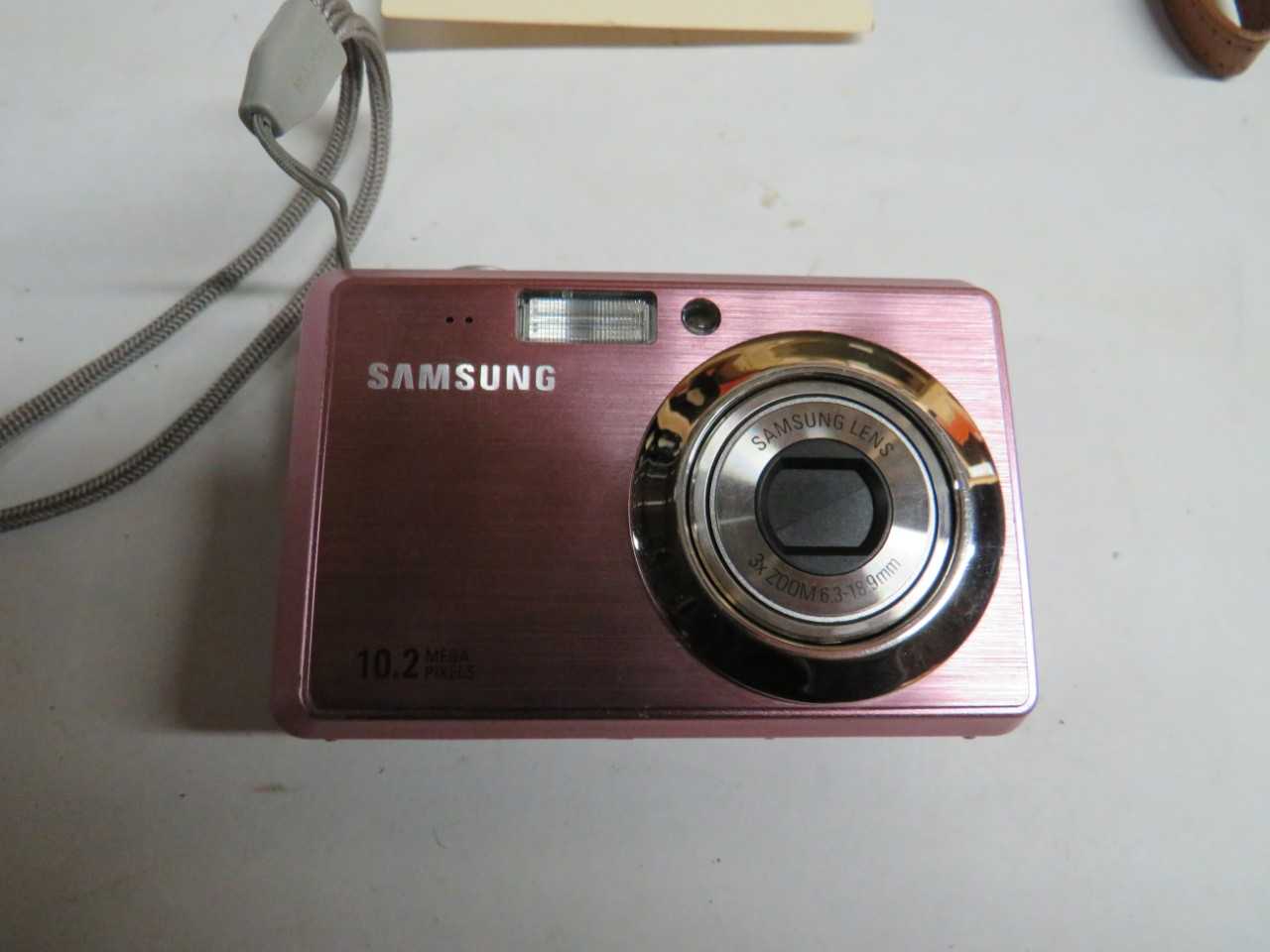 SAMSUNG ES55 10.2 MEGA PIXELS CAMERA - MISCELLANEOUS