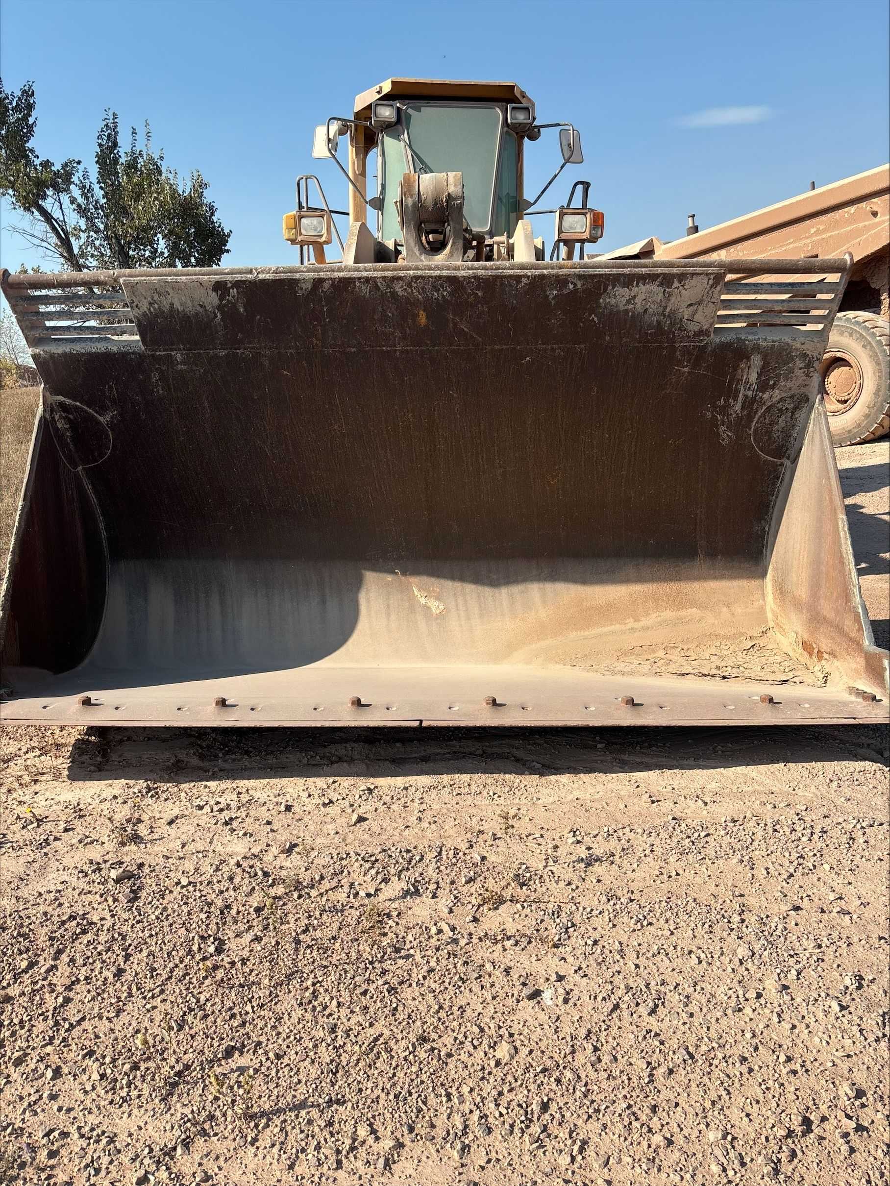 1993 KOMATSU WA600-1LC WHEEL LOADER