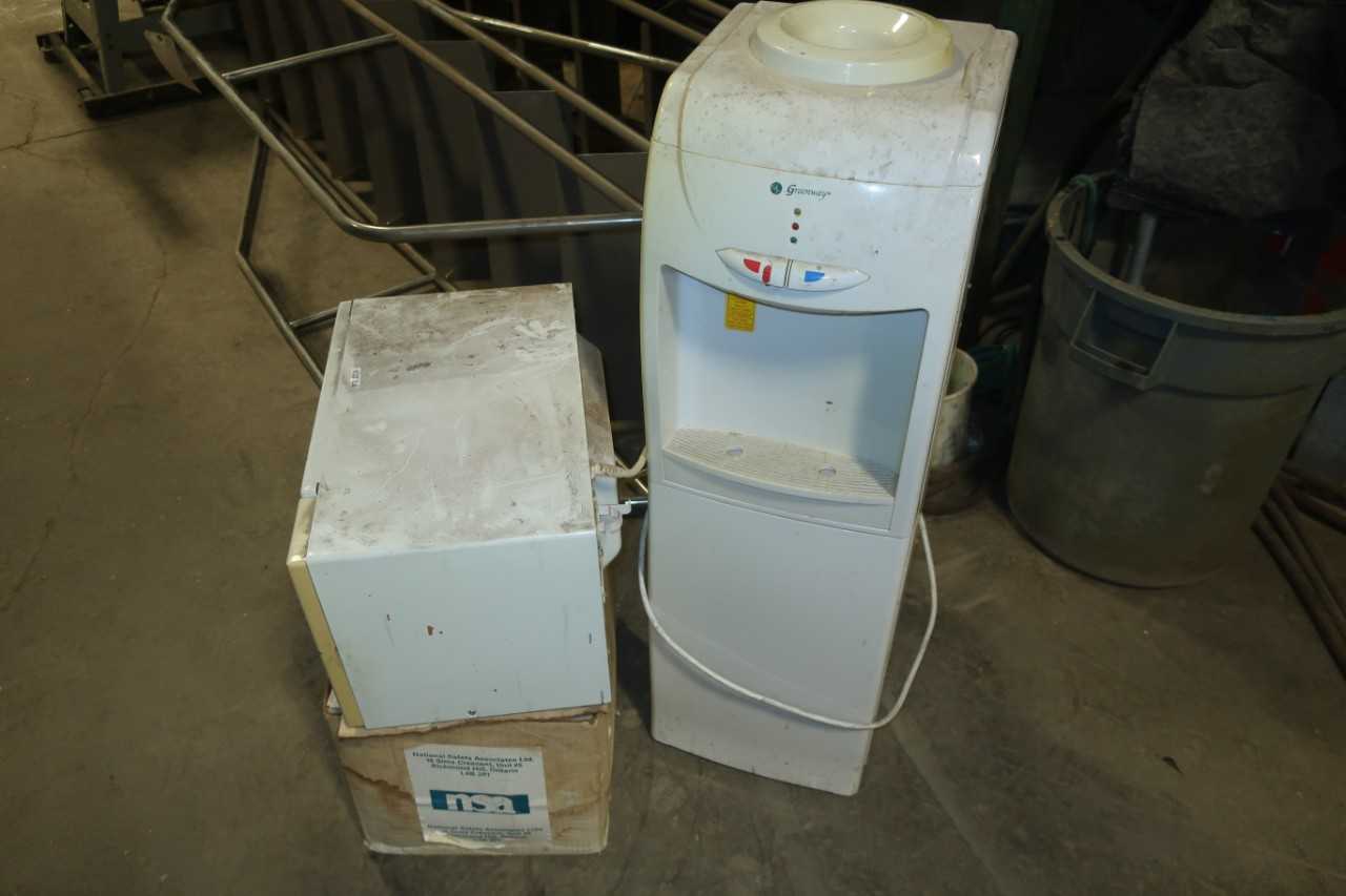 LOT OF ASSORTED KITCHEN APPLIANCES - MISCELLANEOUS