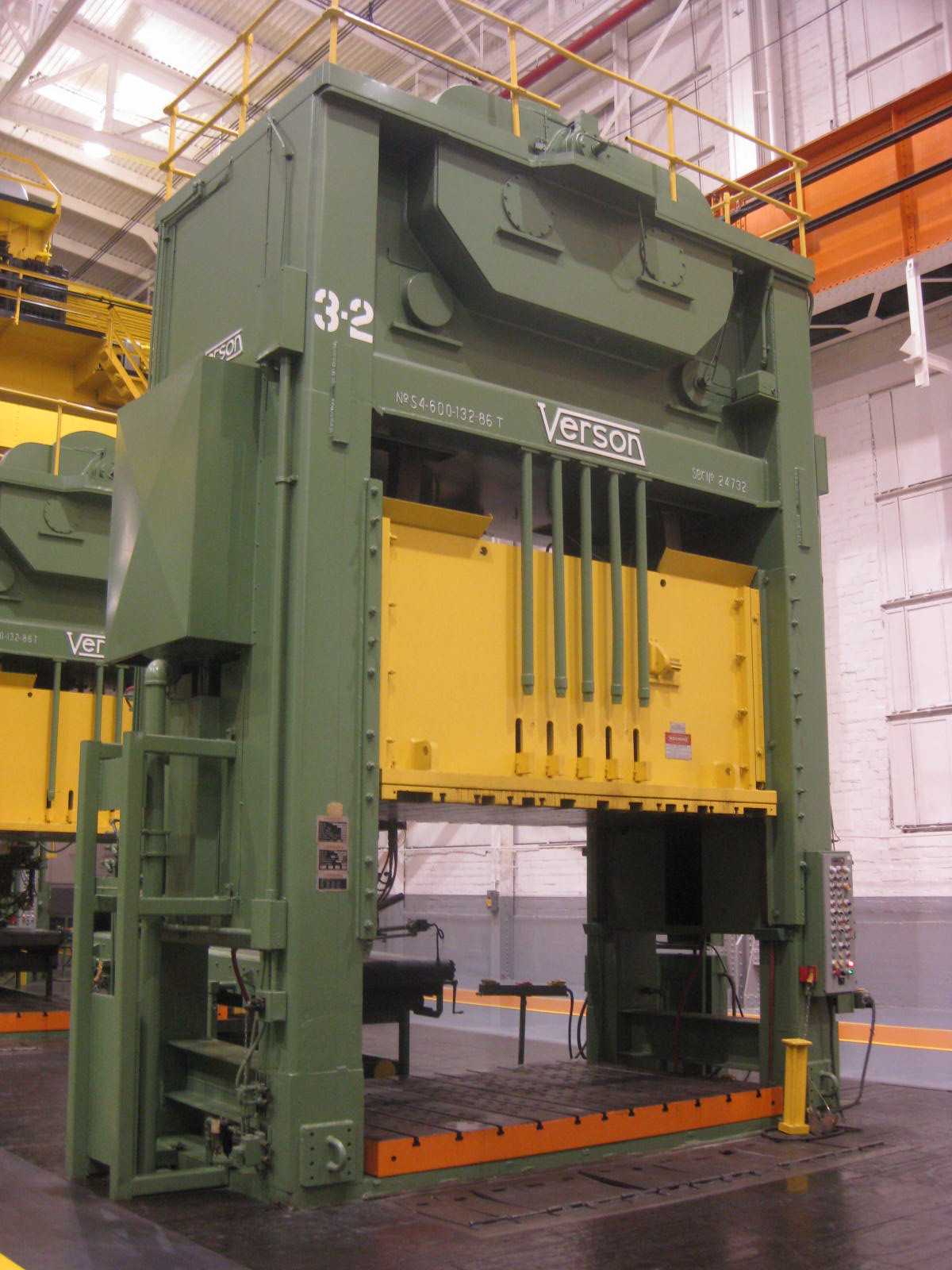 600 ton Verson Press 3-2 - PRESSES