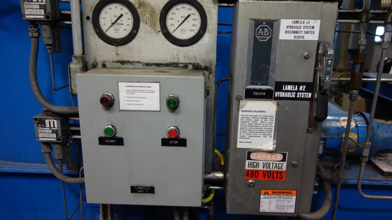 LOT OF 3 ALLEN BRADLEY COMBINATION STARTER DISCONNECT W/ CONTROL PANEL - AUTOMATION & CONTROLS