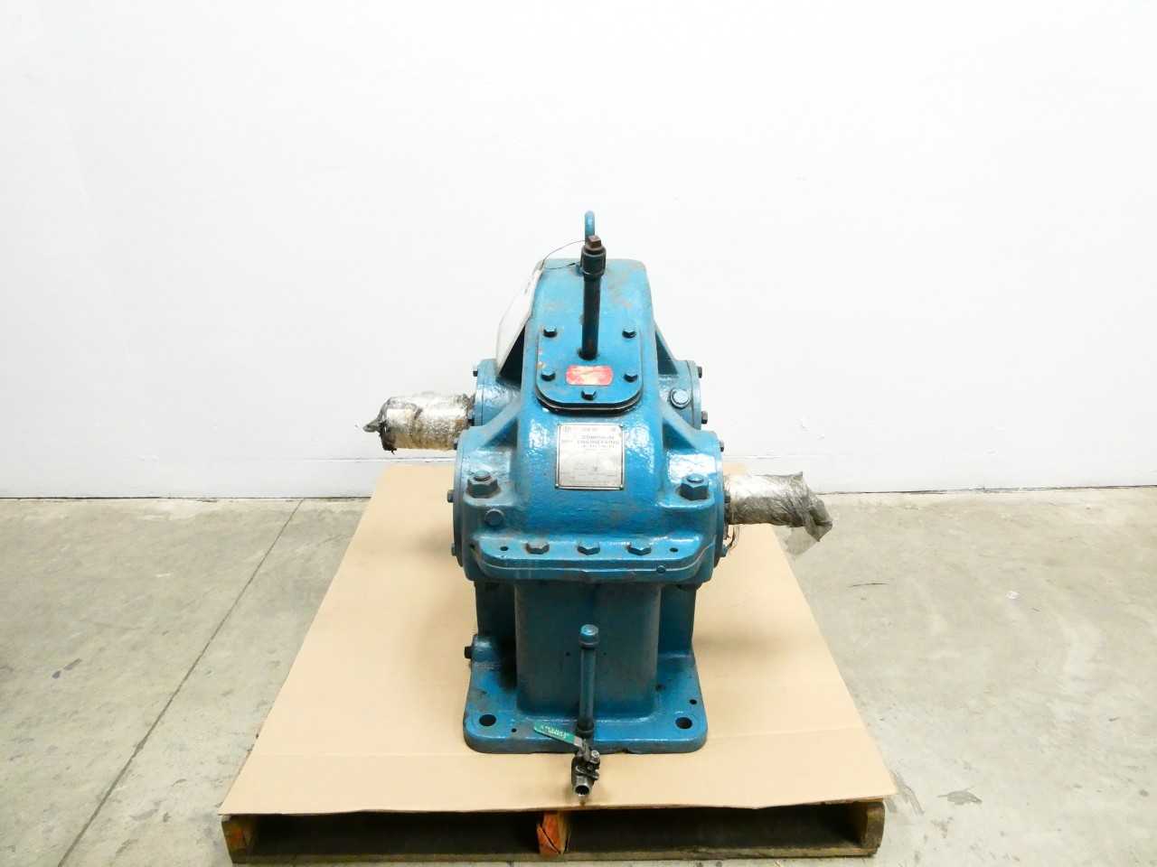 DOMINION ENGINEERING SR-13 ENCLOSED GEAR DRIVE - GEAR REDUCERS
