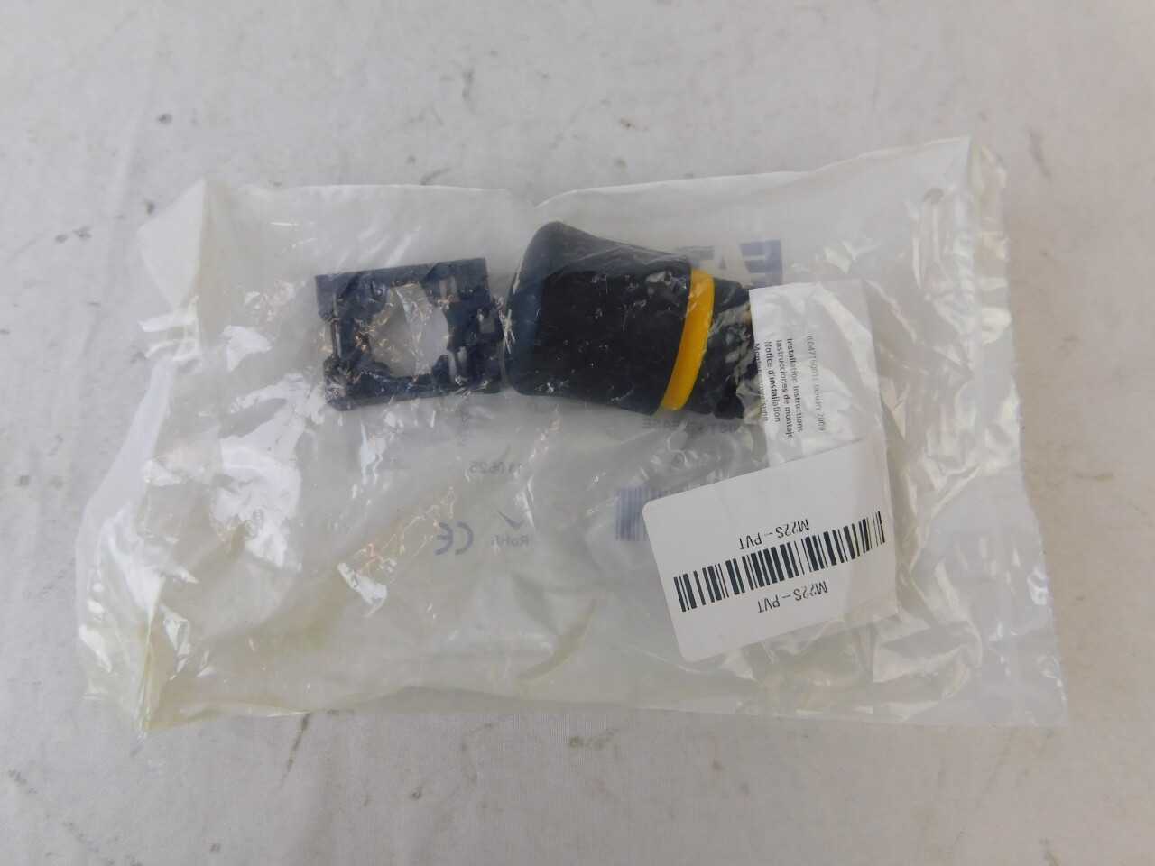Quantity of 100x M22S-PVT Pushbuttons - VALVES