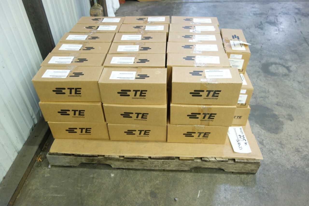 PALLET OF TE CONNECTIVITY AGASTAT E7024SB004 TIMING RELAYS - ELECTRICAL COMPONENTS