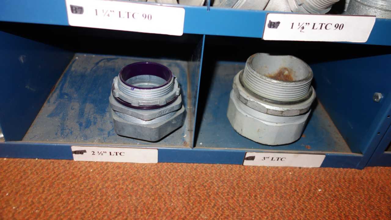 CONTENTS OF 4X STACKED PIGEON HOLE CABINET, ASSORTED CABLE CONNECTORS - ELECTRICAL COMPONENTS