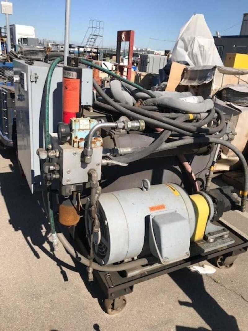 Hydrualic Pumps (2596982) Huntington Beach - HYDRAULIC PUMP