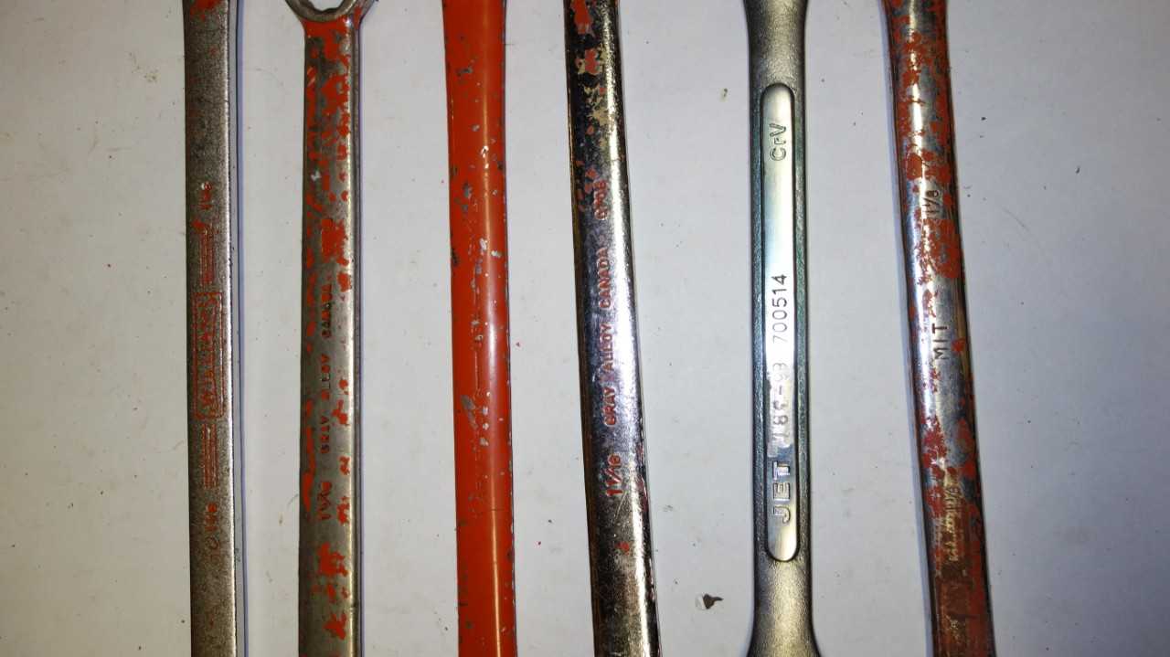 LOT OF 6 ASSORTED COMBINATION WRENCHES - HAND TOOLS