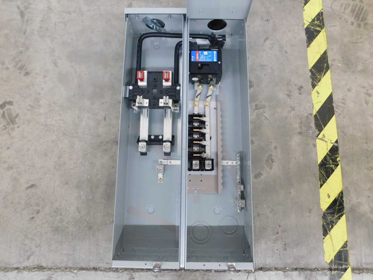 Quantity of 1x CMBE88B200BTS Electrical Panel/Loadcenter/Switchboard - ELECTRICAL COMPONENTS