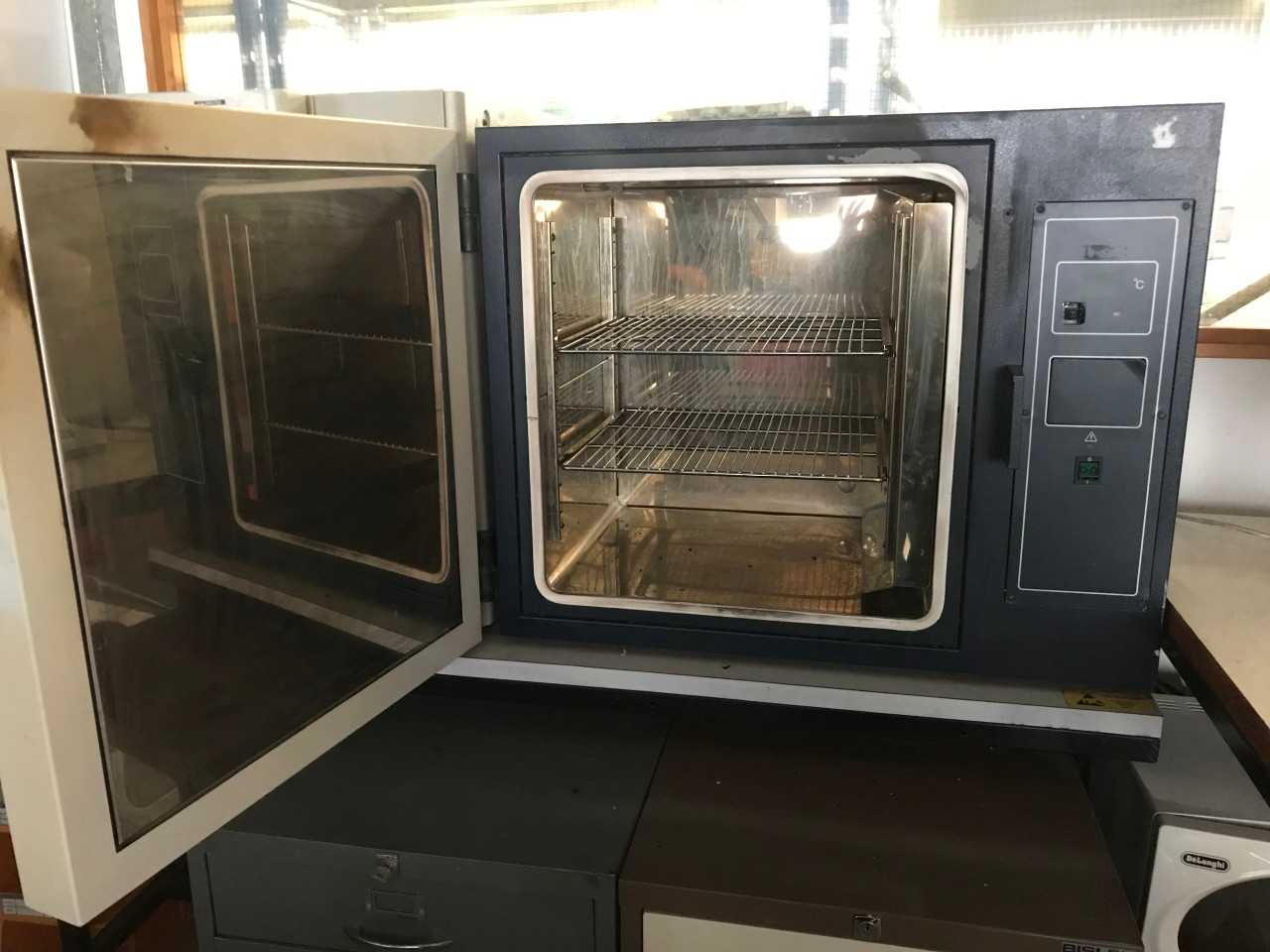 Gallenkamp Oven - LAB & SCIENTIFIC