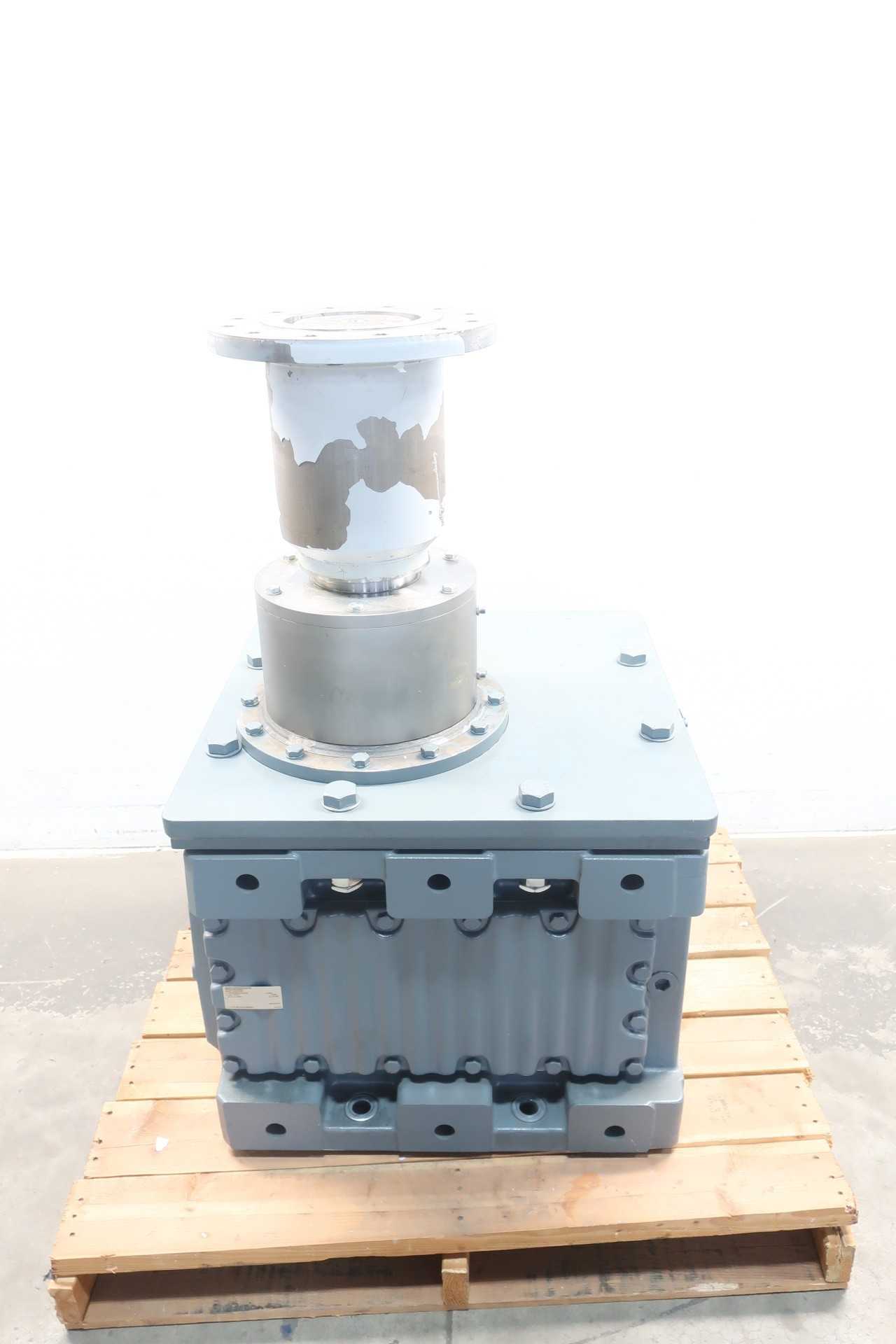 SEW EURODRIVE KA167 RIGHT ANGLE GEAR REDUCER - GEAR REDUCERS