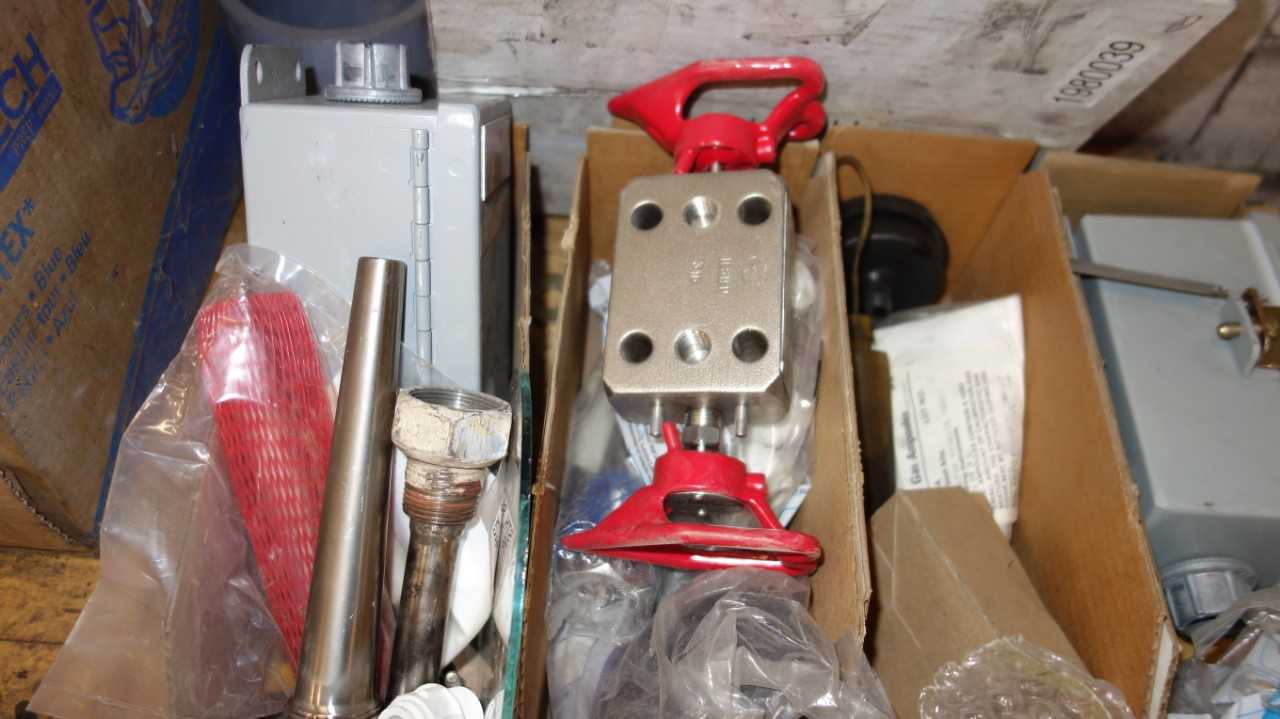 LOT OF 4 TOTES OF ASSORTED VALVE REPLACEMENT PARTS - VALVES