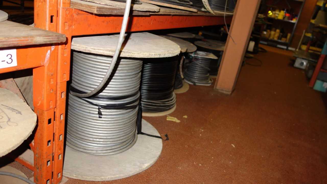 LOT OF ASSORTED SPOOLS OF WIRE - ELECTRICAL COMPONENTS