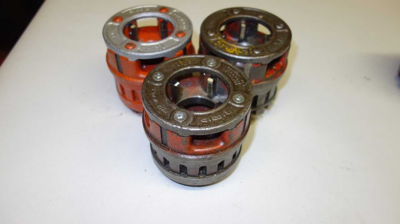 LOT OF 3 RIDGID 1-1/4 IN DIE HEADS - ELECTRIC POWER TOOLS
