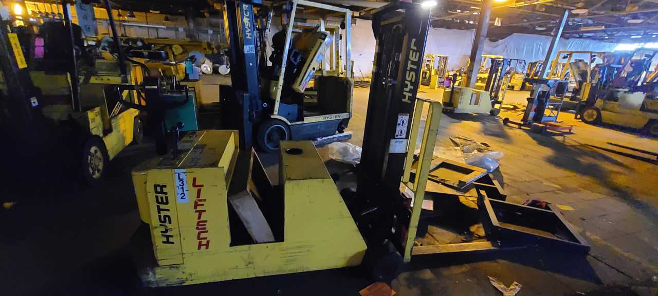 Hyster W40CTX Stacker - FORKLIFTS