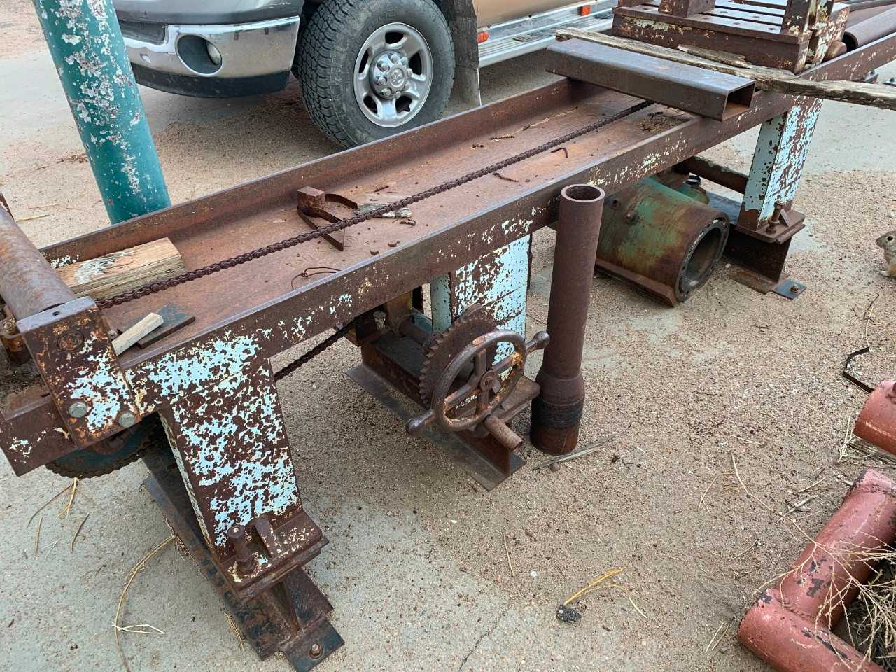 Vise with rolling table - INDUSTRIAL PARTS