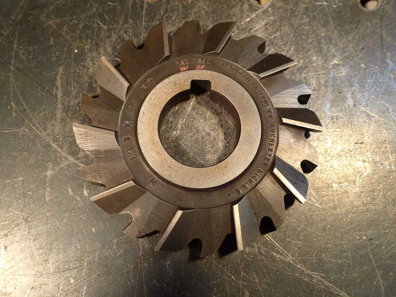 NTD 4" OD x 7/16 Staggered Tooth Side Milling Cutter 1-1/4" Horizontal Arbor USA - MILLING TOOLS