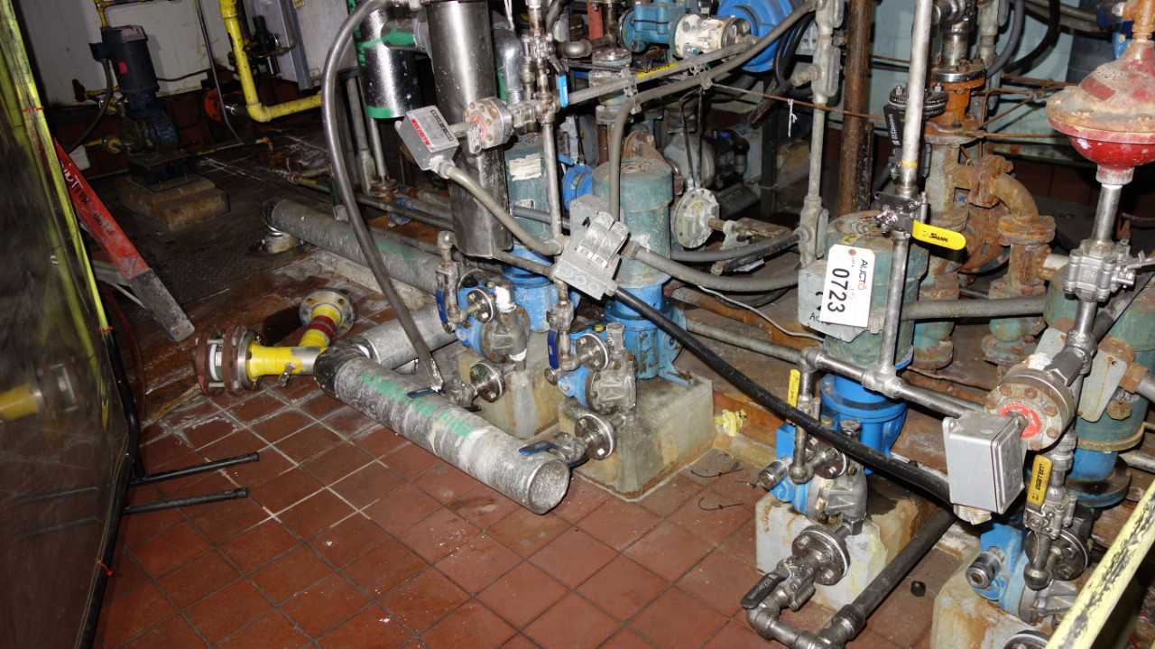 LOT OF 5 MILTON ROY FR165 METERING PUMPS 1/2HP - METERING PUMP