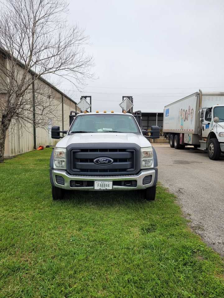 2012 Ford F550 Pick-up Truck - HYDRO EXCAVATOR TRUCKS