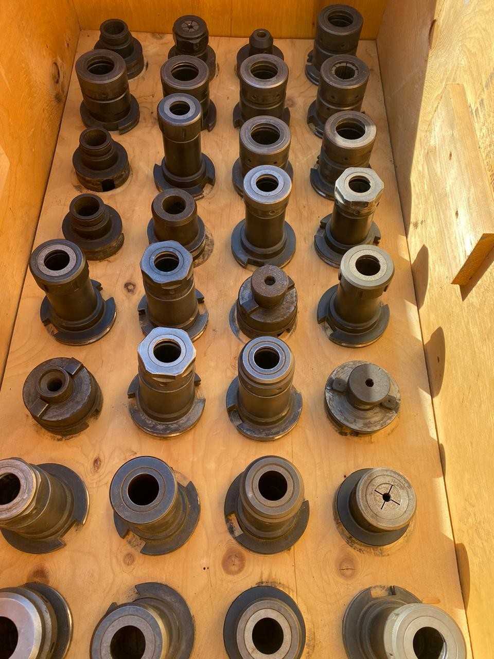 PALLET OF ASSORTED CAT 50 TOOL HOLDERS - MACHINING ACCESSORIES & TOOLING