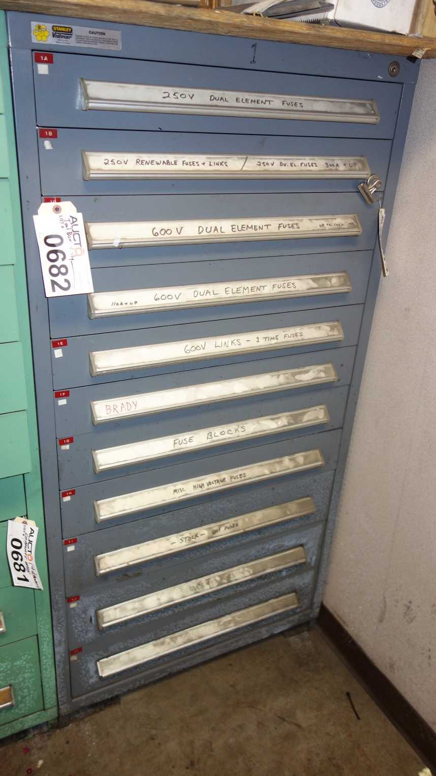 11 DRAWER STANLEY VIDMAR TOOL CABINET - TOOL STORAGE
