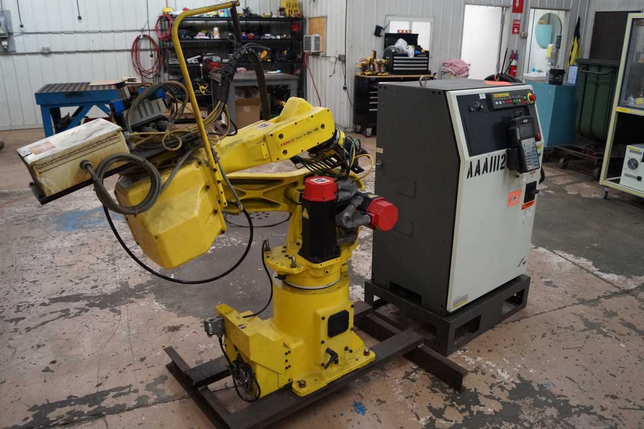 Fanuc M-16i w/ R-J3 Control - INDUSTRIAL ROBOTS