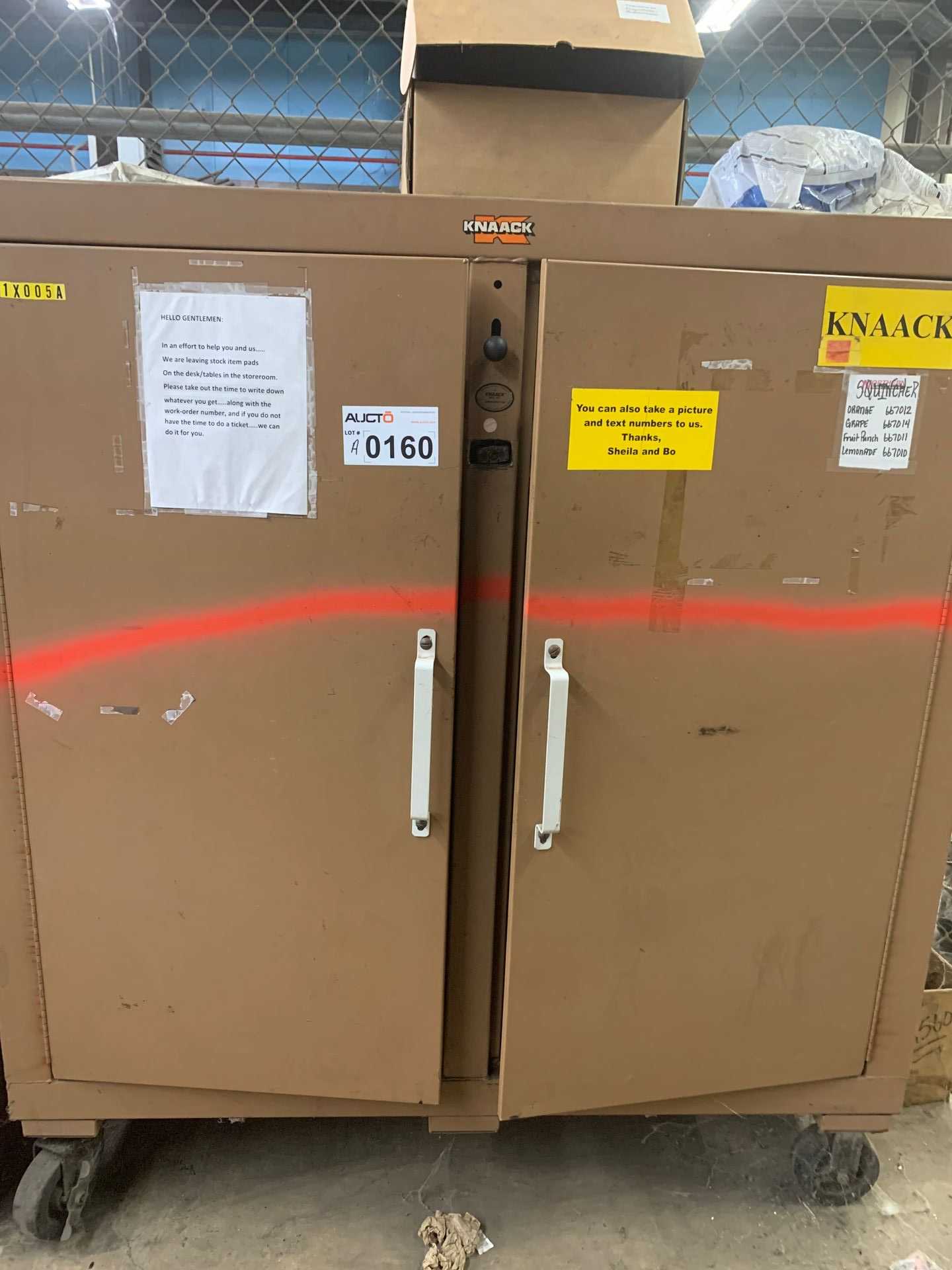 Knaack Box - TOOL STORAGE Knaack Box - TOOL STORAGE