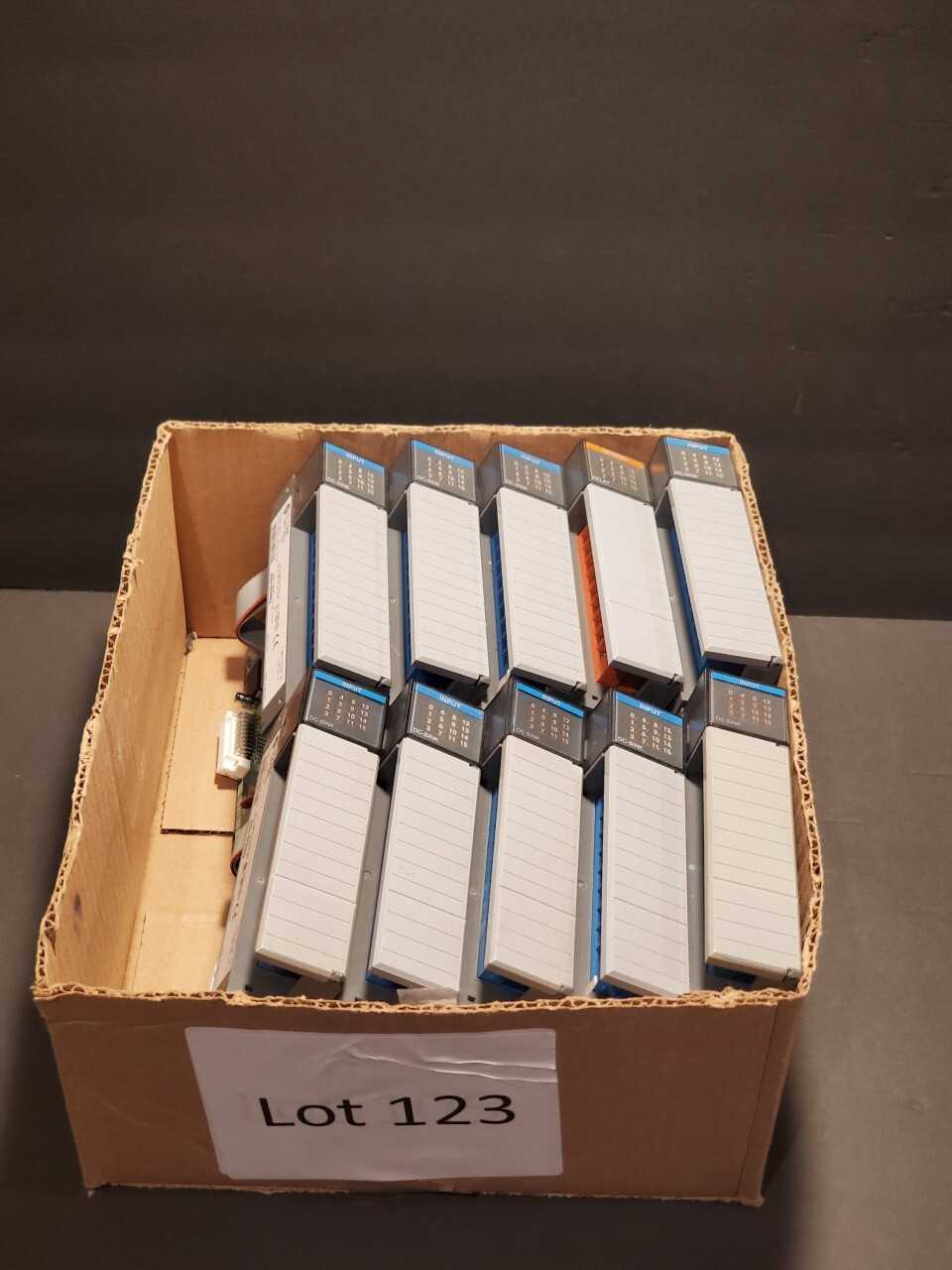 Lot of 10 Allen Bradley Assorted SLC 500 modules - AUTOMATION & CONTROLS