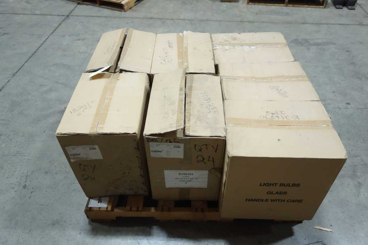 PALLET OF 5000 LONG LIFE 300W INCANDESCENT LIGHT BULBS - LIGHTING