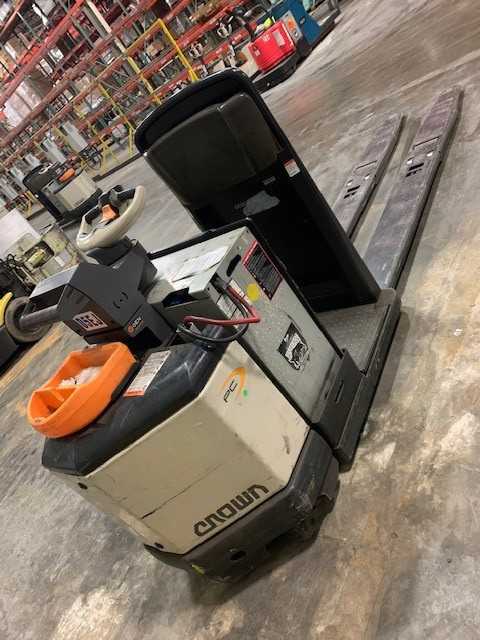 2012 Crown PC4500-80 double rider pallet jack Norcross GA - MANUAL PALLET JACKS