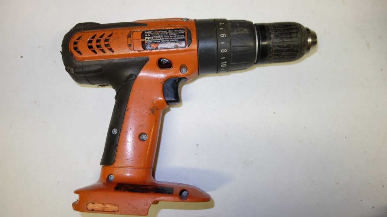LOT OF 2 RIDGID R840011 1/2 IN 18V CORDLESS DRILL SETS W/ CHARGER BATTERY - ELECTRIC POWER TOOLS