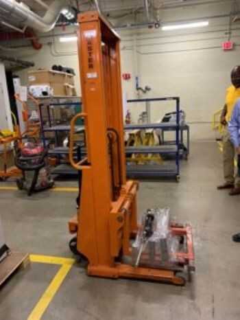 Hydraulic Jack - MANUAL PALLET JACKS