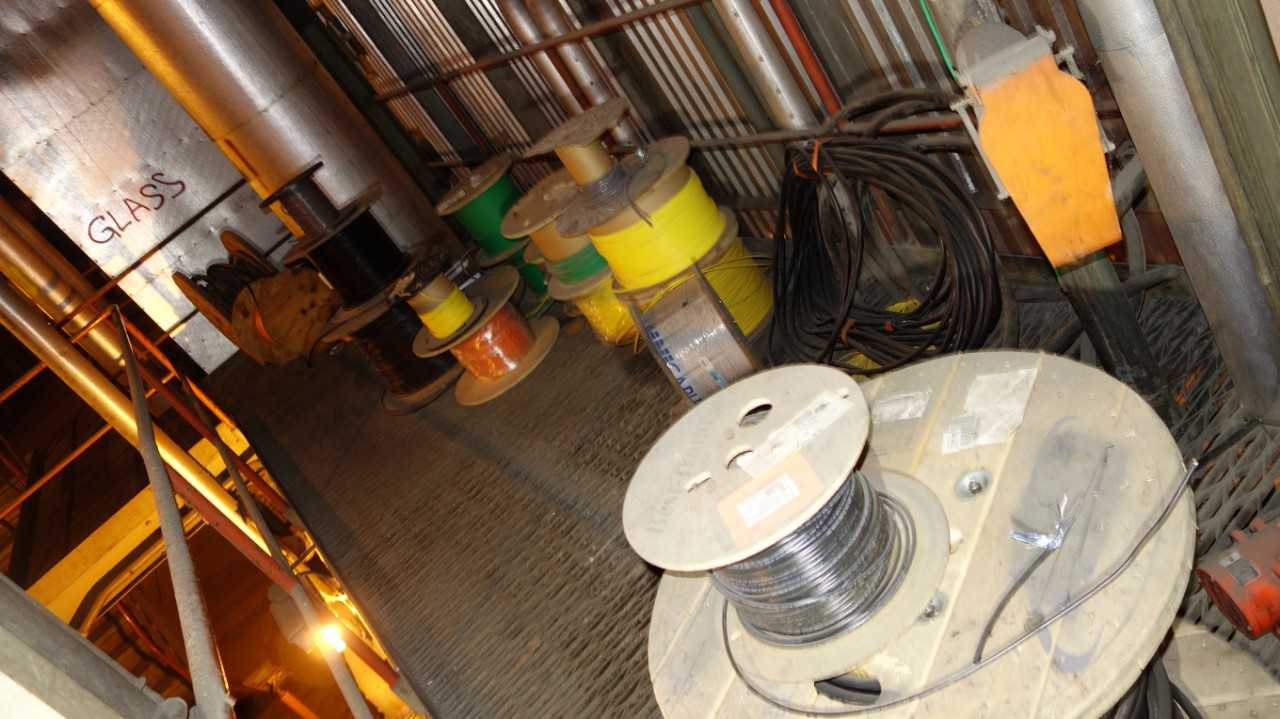 LOT OF ASSORTED SPOOLS OF WIRE (BACK SECTION & CORRIDORS) - ELECTRICAL COMPONENTS