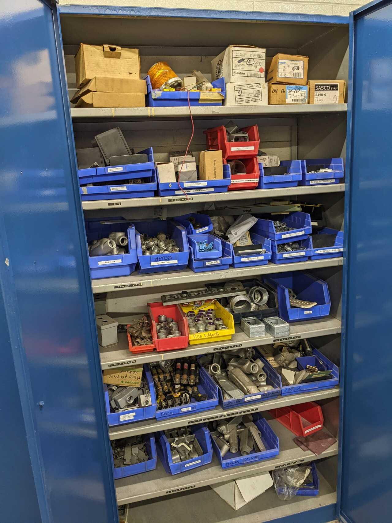 CABINET WITH CONTENTS, ASSORTED ELECTRICAL MRO, MODULES, CONTROLLERS, FUSES, CONDUIT FITTINGS, ALLEN BRADLEY, APPLETON - ELECTRICAL COMPONENTS