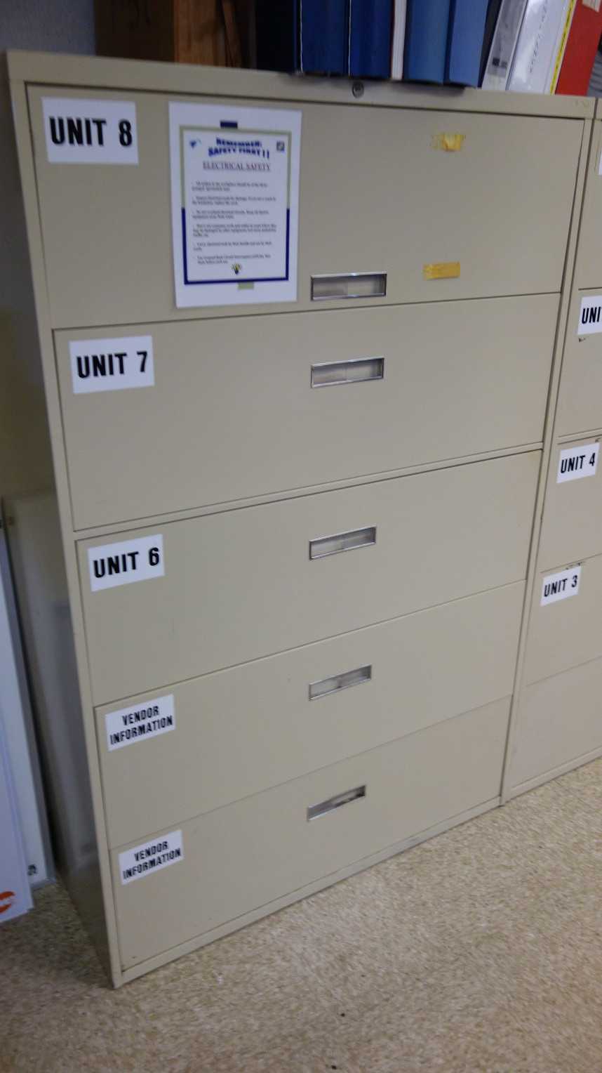 LOT OF 2 5-DRAWER CABINET - PLANT & FACILITY